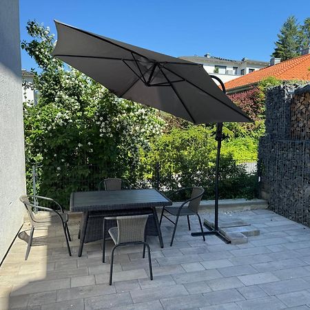 Ferienwohnung "Sorgenfrei" In Coburg ! - Im Eg Mit Privatparkplatz & Balkon Exterior foto