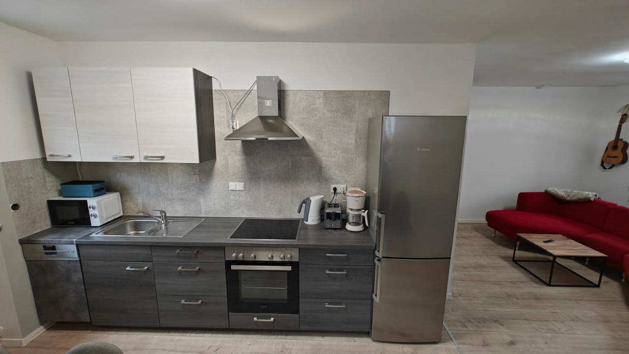 Ferienwohnung "Sorgenfrei" In Coburg ! - Im Eg Mit Privatparkplatz & Balkon Exterior foto