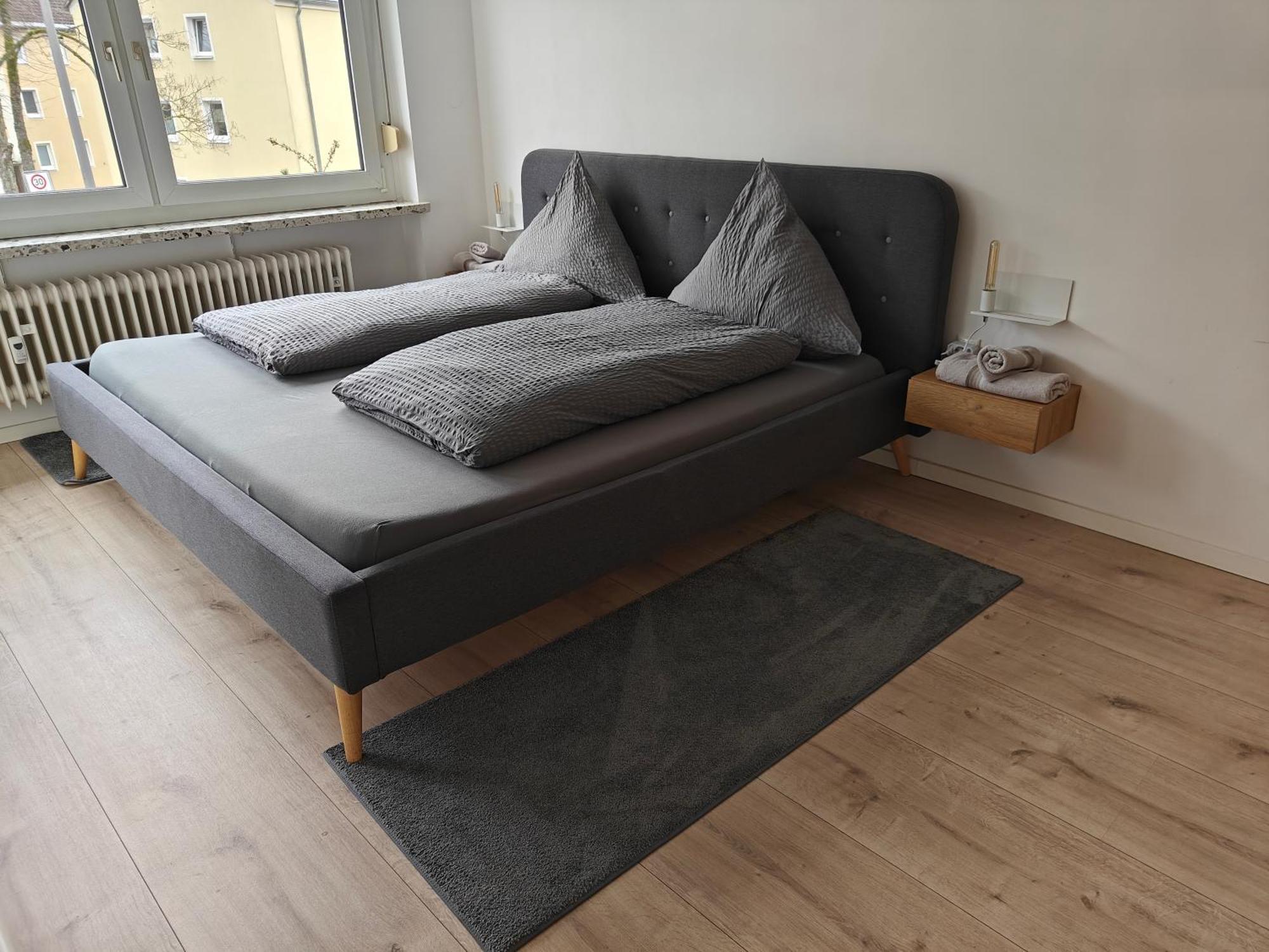 Ferienwohnung "Sorgenfrei" In Coburg ! - Im Eg Mit Privatparkplatz & Balkon Exterior foto