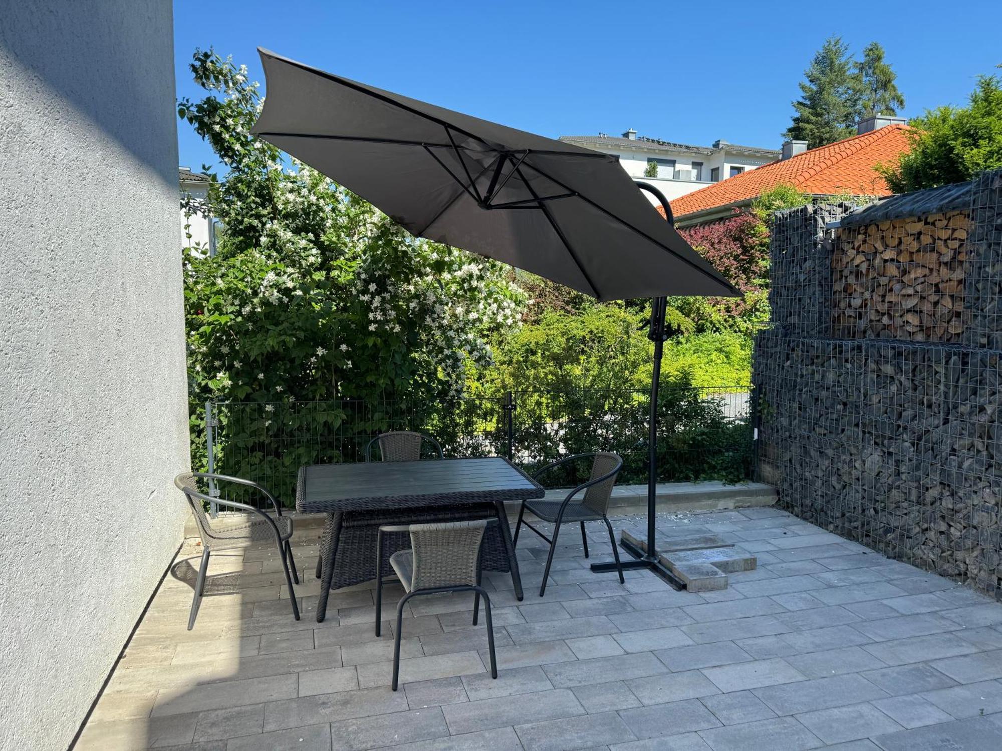 Ferienwohnung "Sorgenfrei" In Coburg ! - Im Eg Mit Privatparkplatz & Balkon Exterior foto